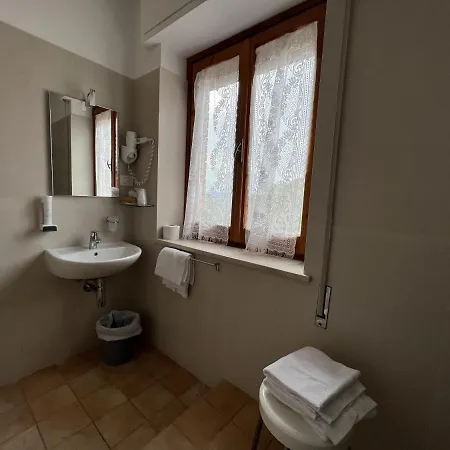 Viole Country 3* アッシジ