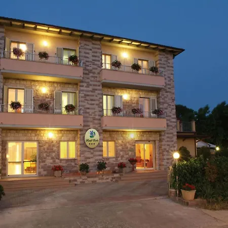 Отель Viole Country Ассизи