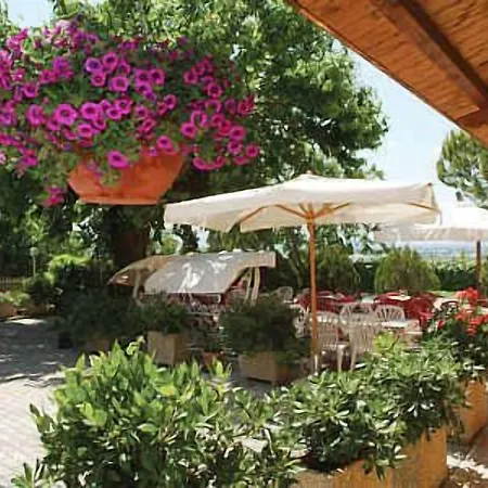 Viole Country ホテル アッシジ