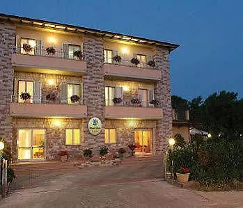 Viole Country Assisi